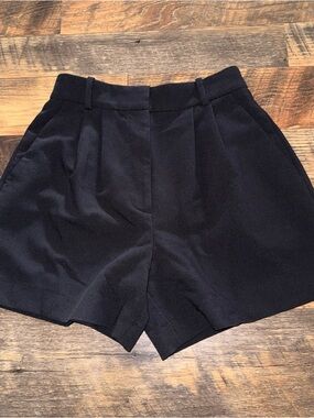 Abercrombie & Fitch Black High-Waist Pleated Women's Shorts